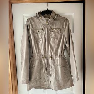 Women’s rain jacket